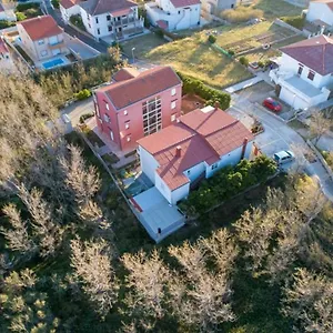 Appartamento Tino Kustic 2, Pag Town